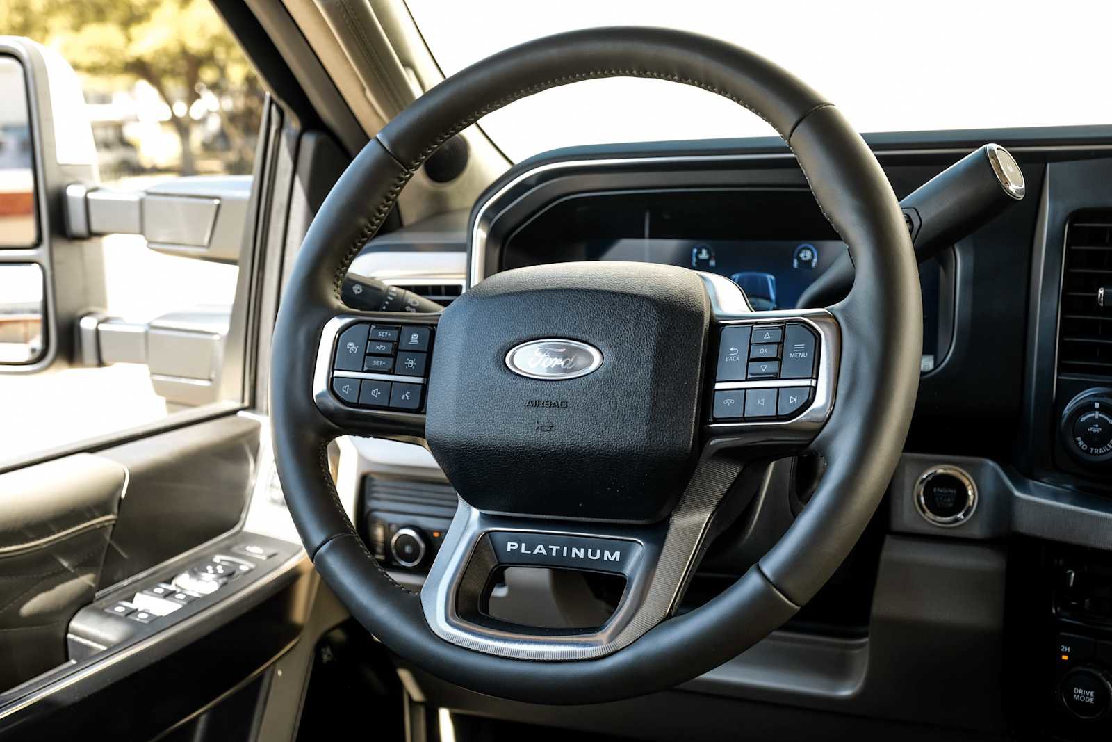 Used 2025 Ford F450 Platinum w/ Platinum Plus Package image 20