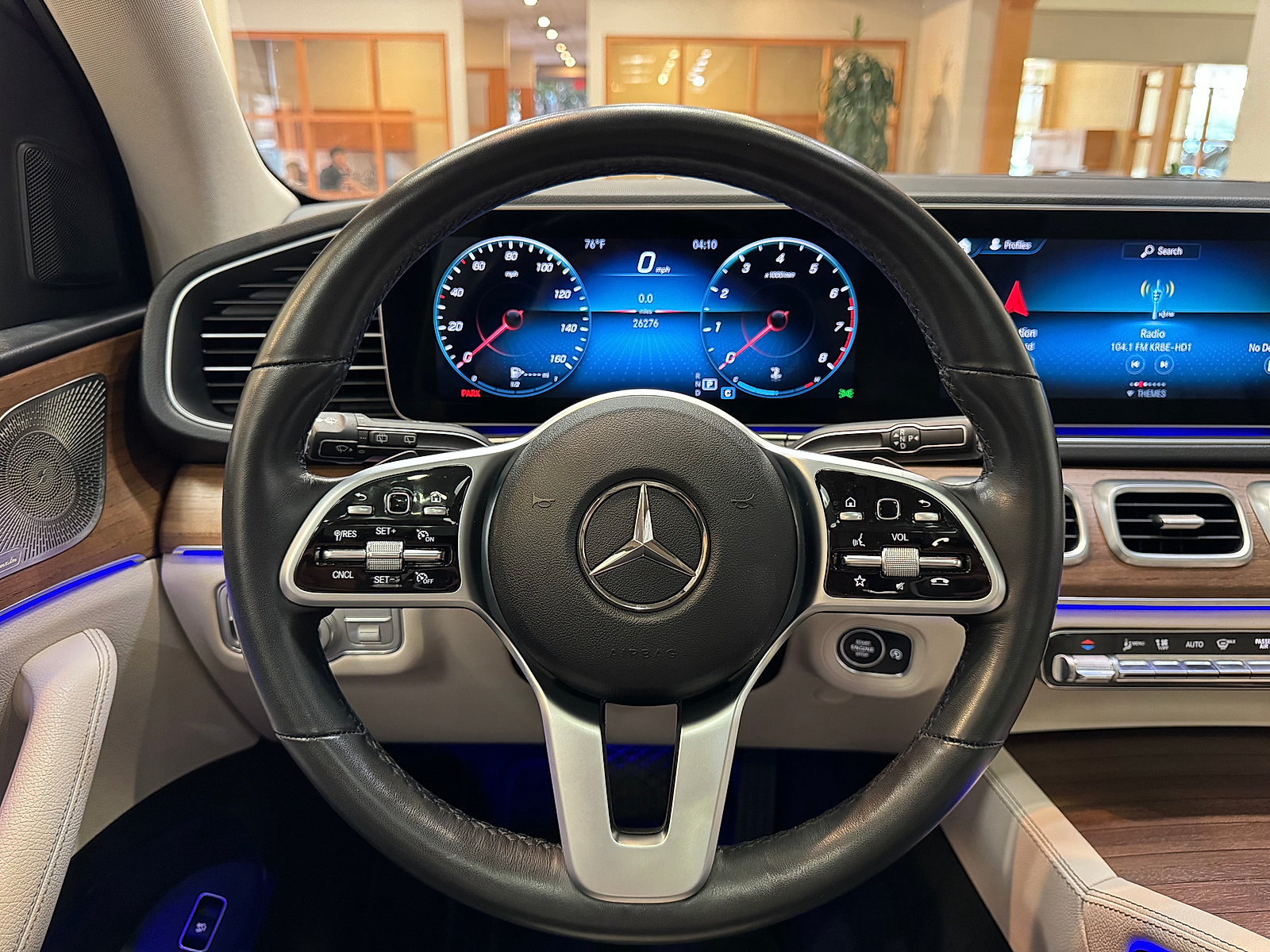 Used 2022 Mercedes-Benz GLE 350 4MATIC w/ Premium Package image 18