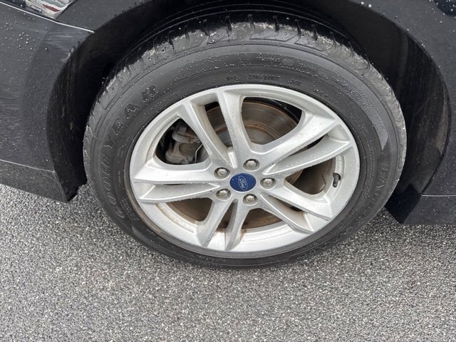Used 2018 Ford Fusion SE w/ Fusion SE Technology Package image 9