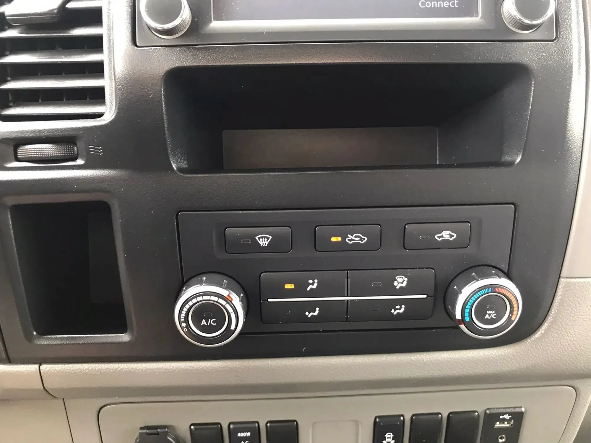 Used 2018 Nissan NV 2500 SV w/ Navigation Package RWD image 20