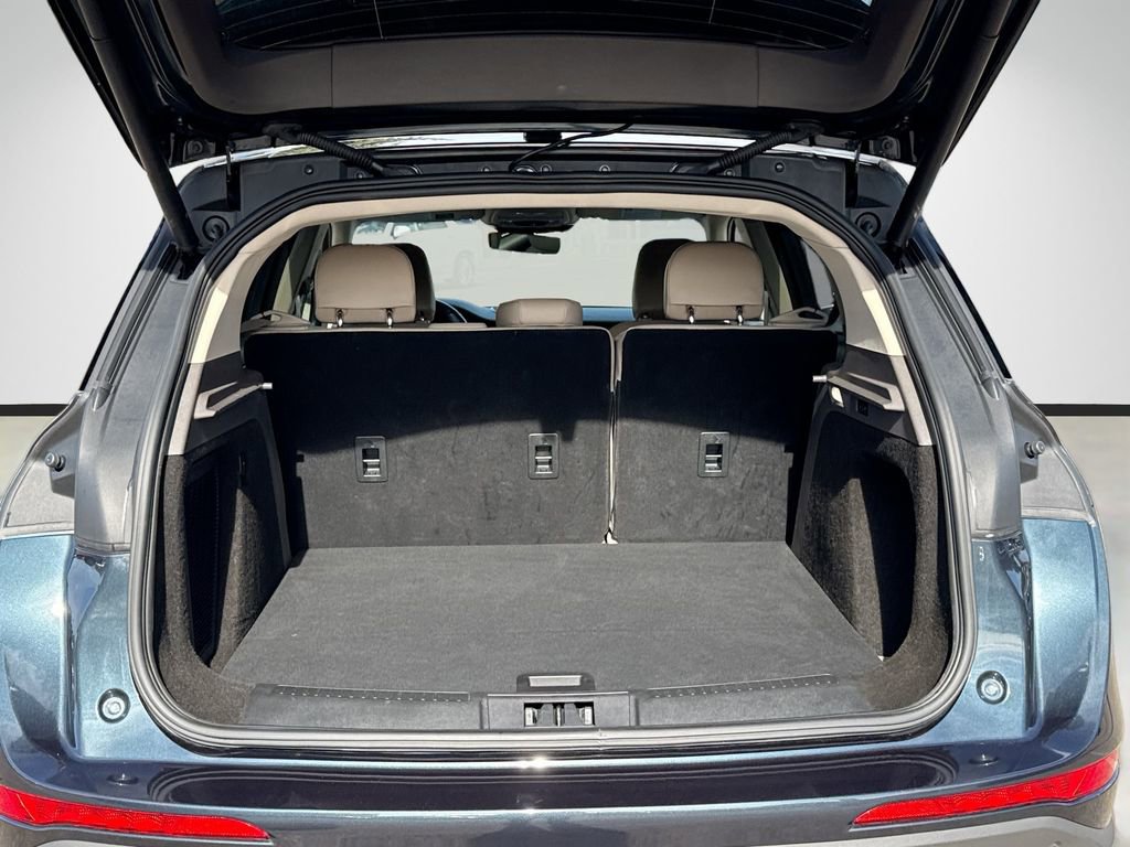 Used 2022 Lincoln Corsair Reserve w/ Equipment Group 201A image 12