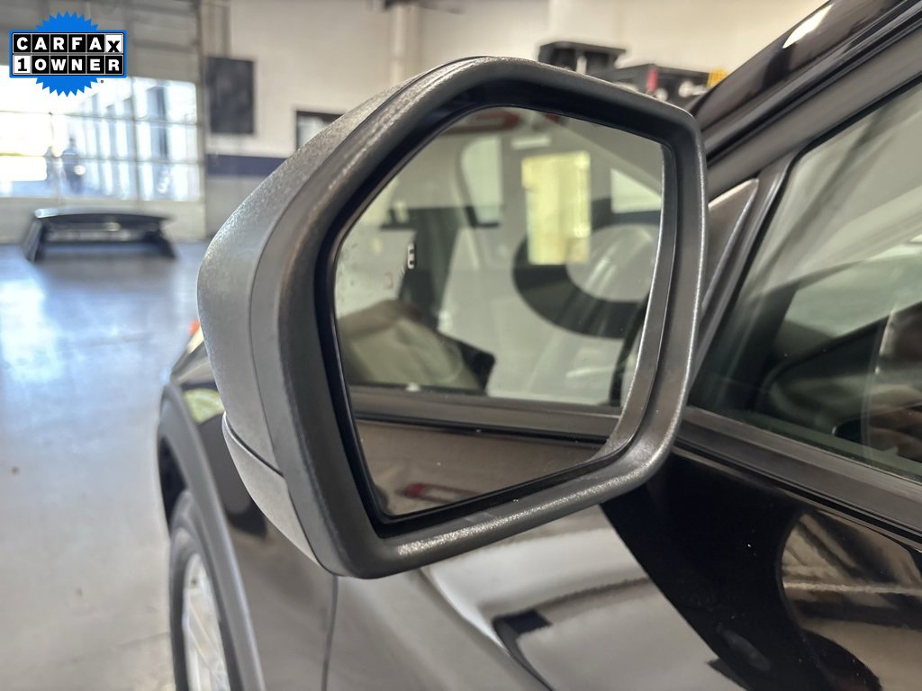 Used 2023 Ford Explorer XLT w/ Equipment Group 202A image 4