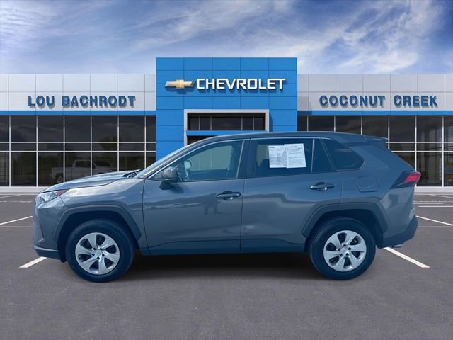 Used 2022 Toyota RAV4 LE image 5