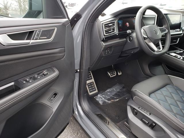 New 2026 Volkswagen Atlas Cross Sport SEL Premium R-Line image 6