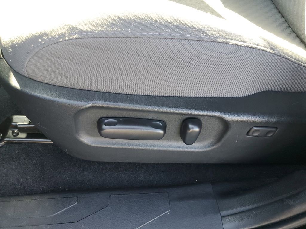 Certified 2022 Toyota Tacoma SR5 image 25