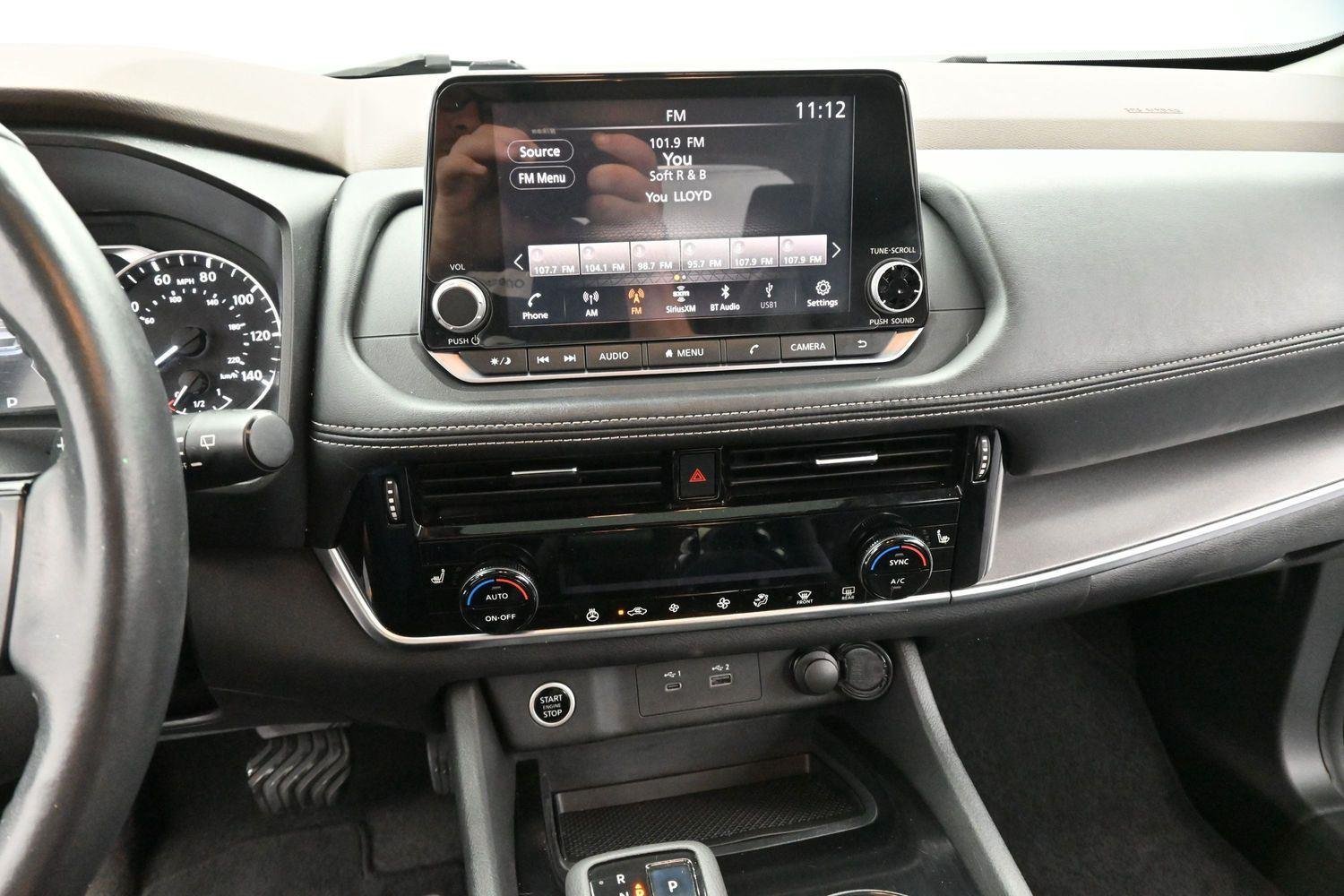 Used 2021 Nissan Rogue SV w/ Premium Package FWD image 21