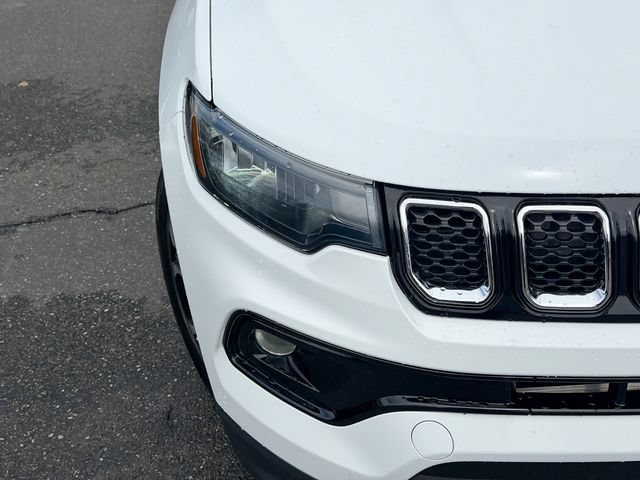 Used 2024 Jeep Compass Limited AWD/4WD image 5