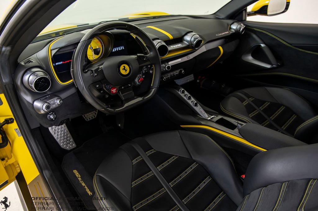 Used 2019 Ferrari 812 Superfast RWD image 4