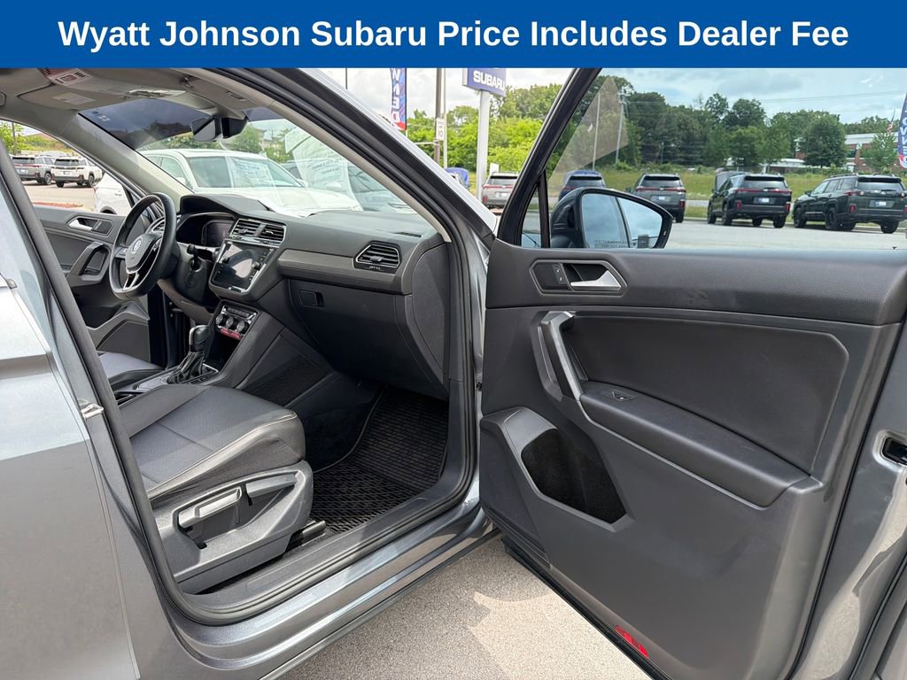 Used 2021 Volkswagen Tiguan SEL FWD image 30