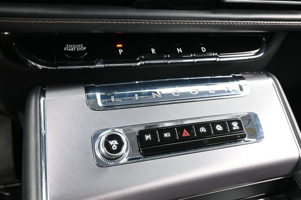 Used 2025 Lincoln Aviator 2WD image 20