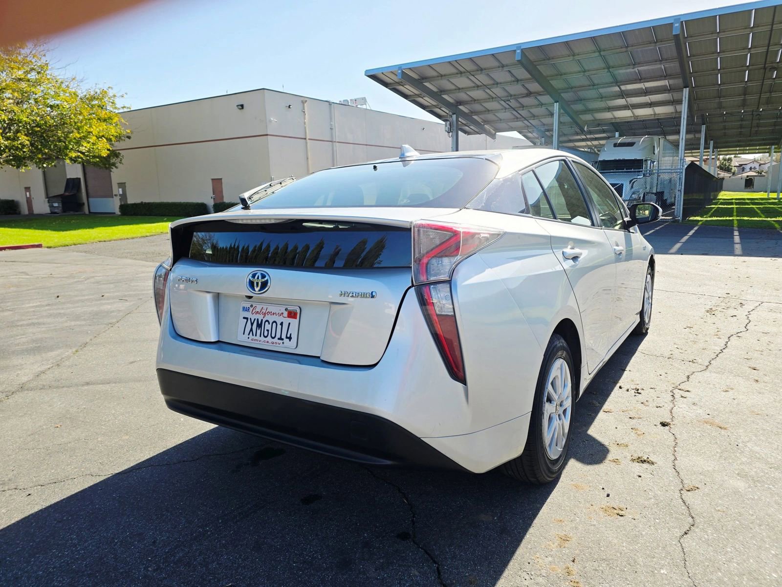 Used 2017 Toyota Prius Two image 8