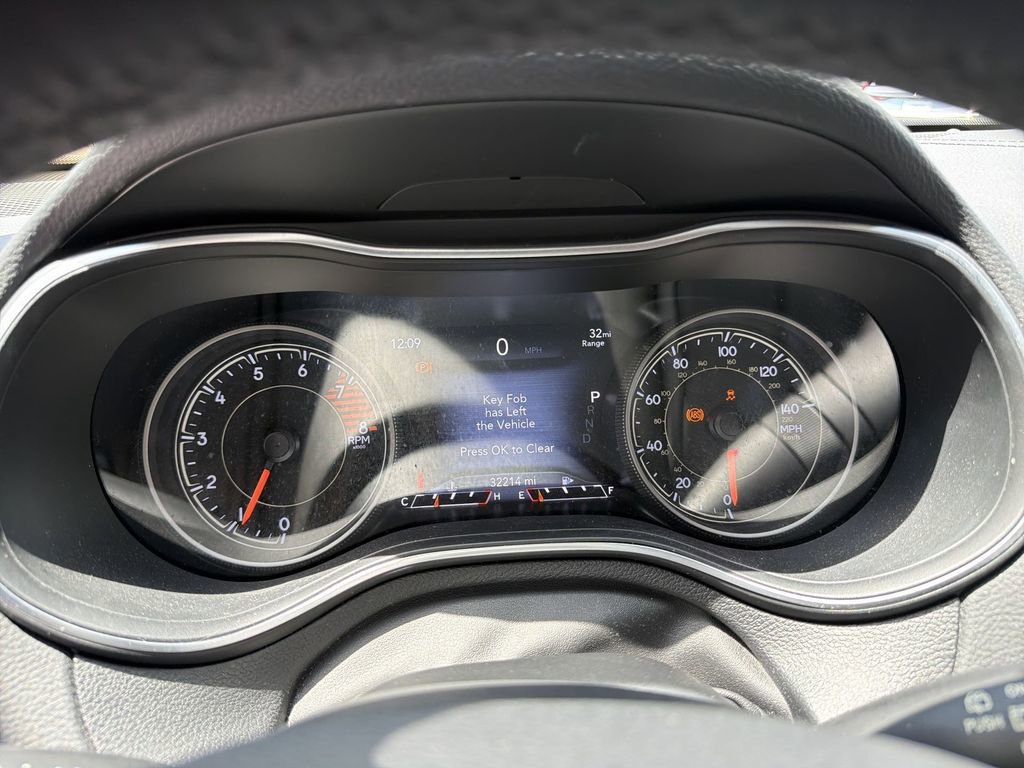 Used 2019 Jeep Cherokee Limited FWD image 24