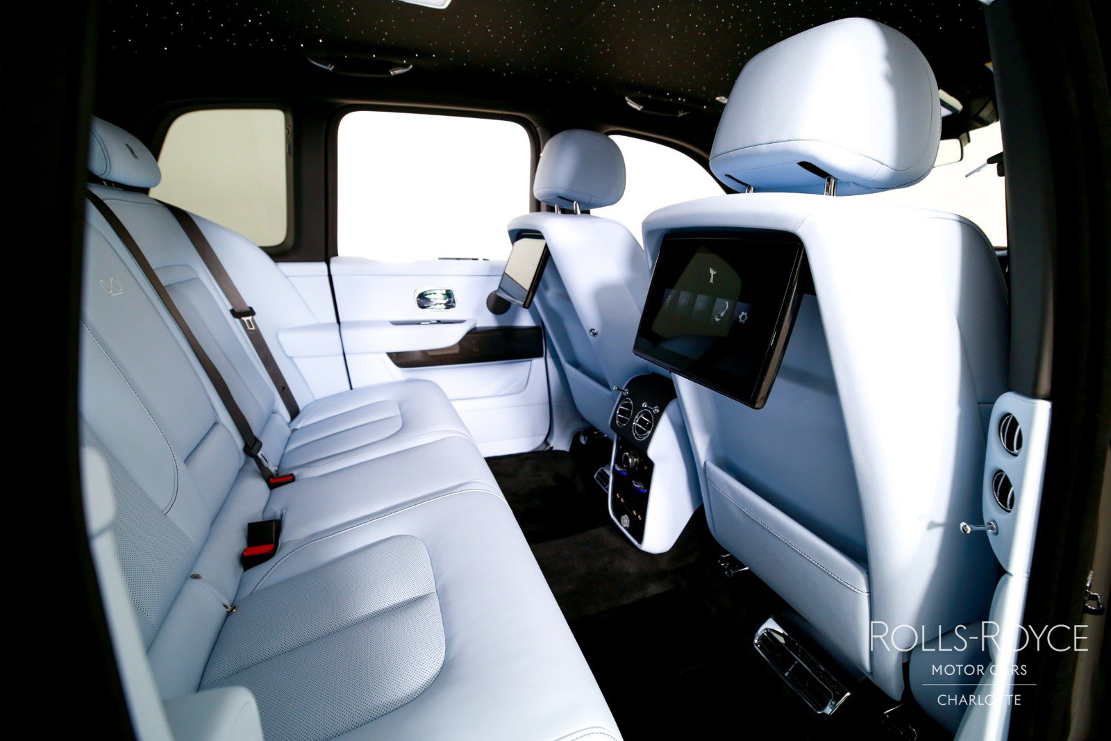 New 2027 Rolls-Royce Cullinan Black Badge AWD/4WD image 31