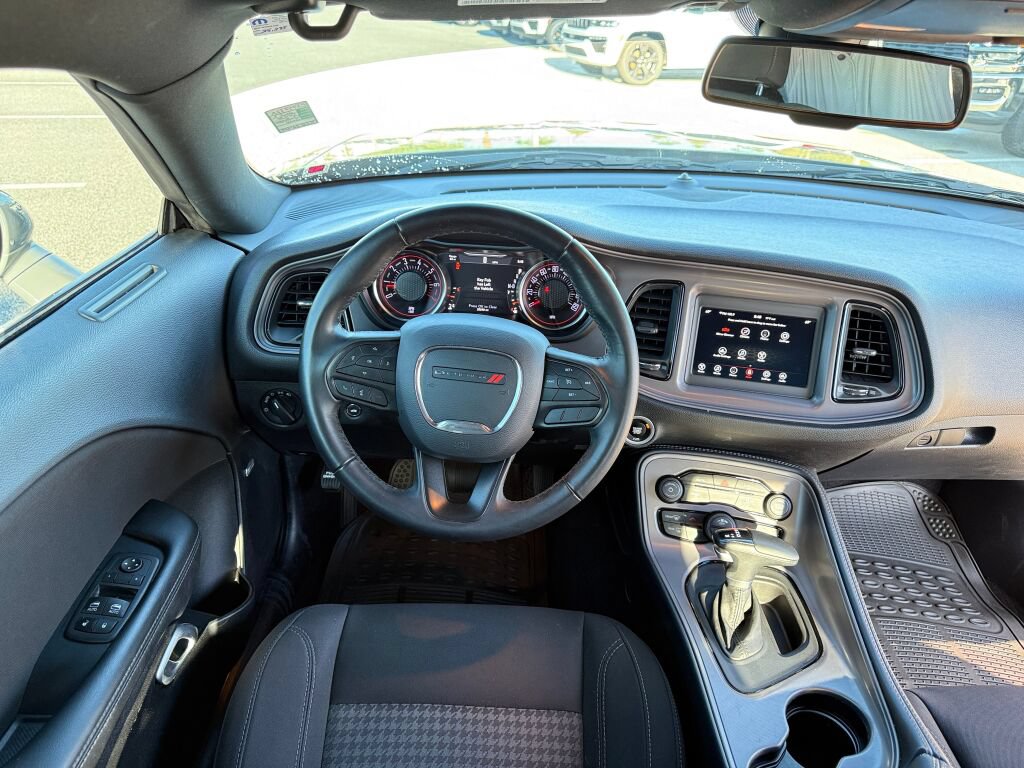 Used 2023 Dodge Challenger SXT RWD image 15