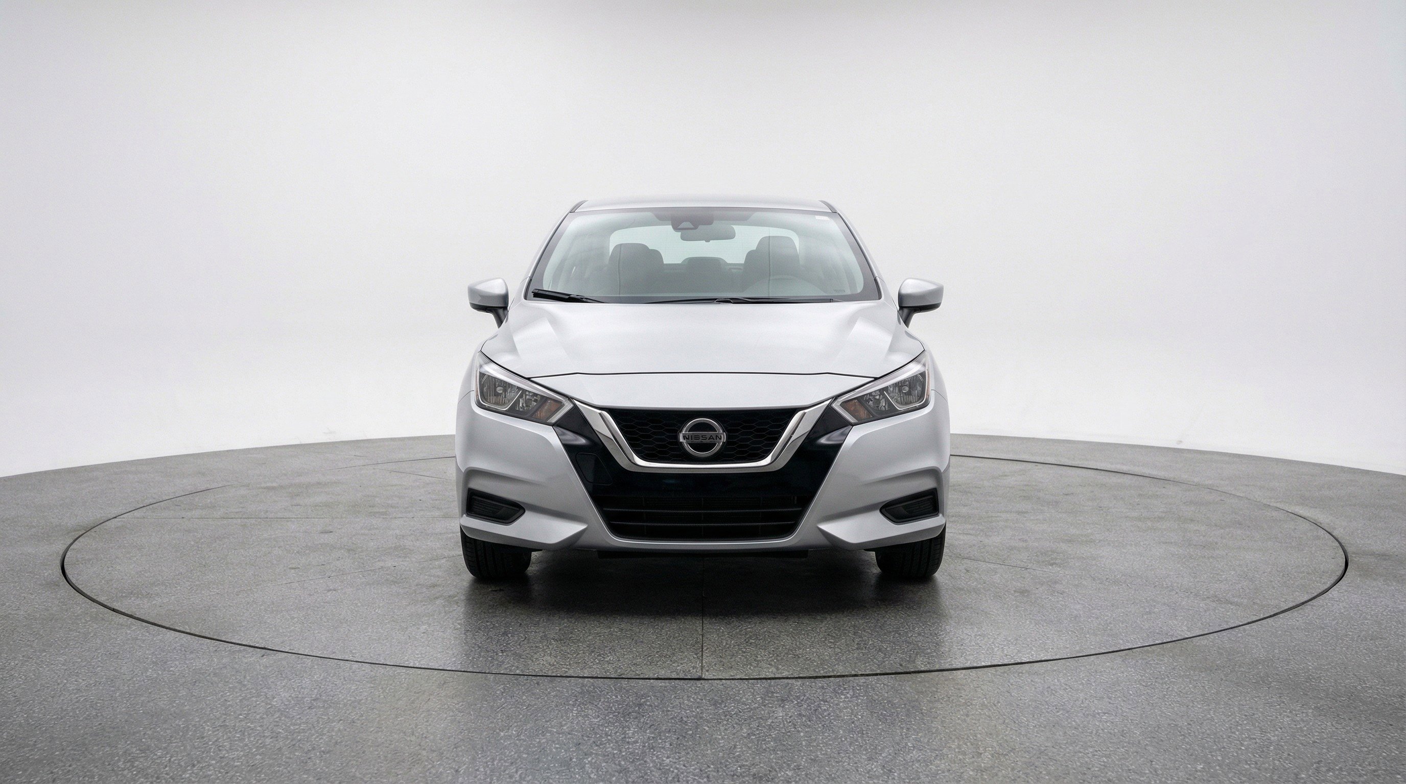 Used 2025 Nissan Versa SV FWD image 2
