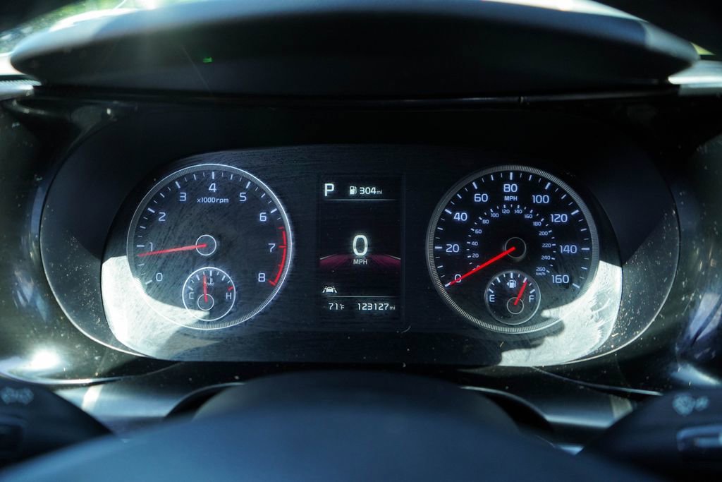 Used 2022 Kia K5 GT FWD image 25