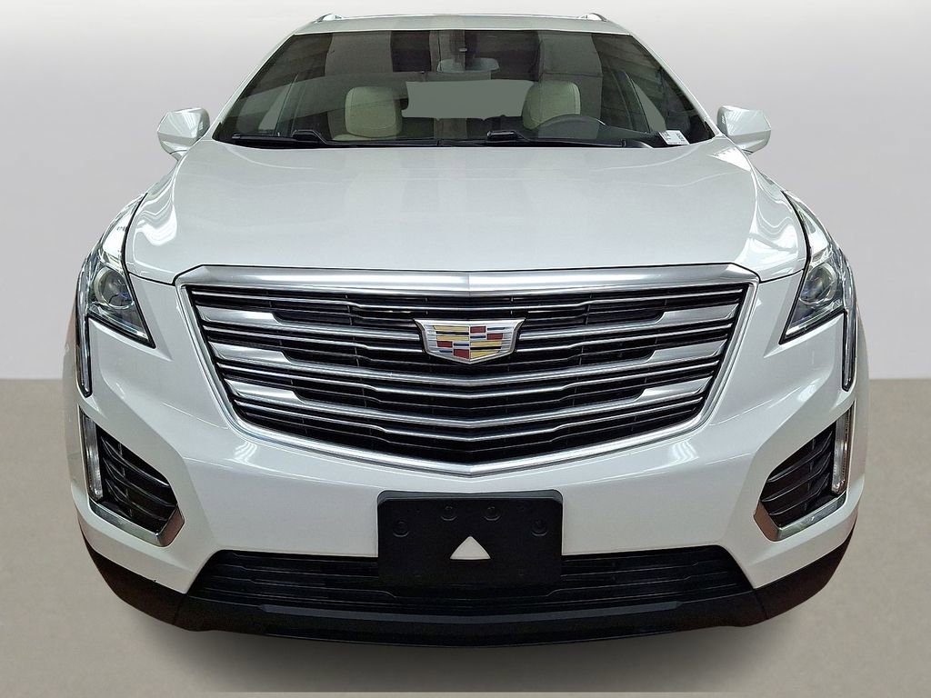 Used 2018 Cadillac XT5 AWD image 2