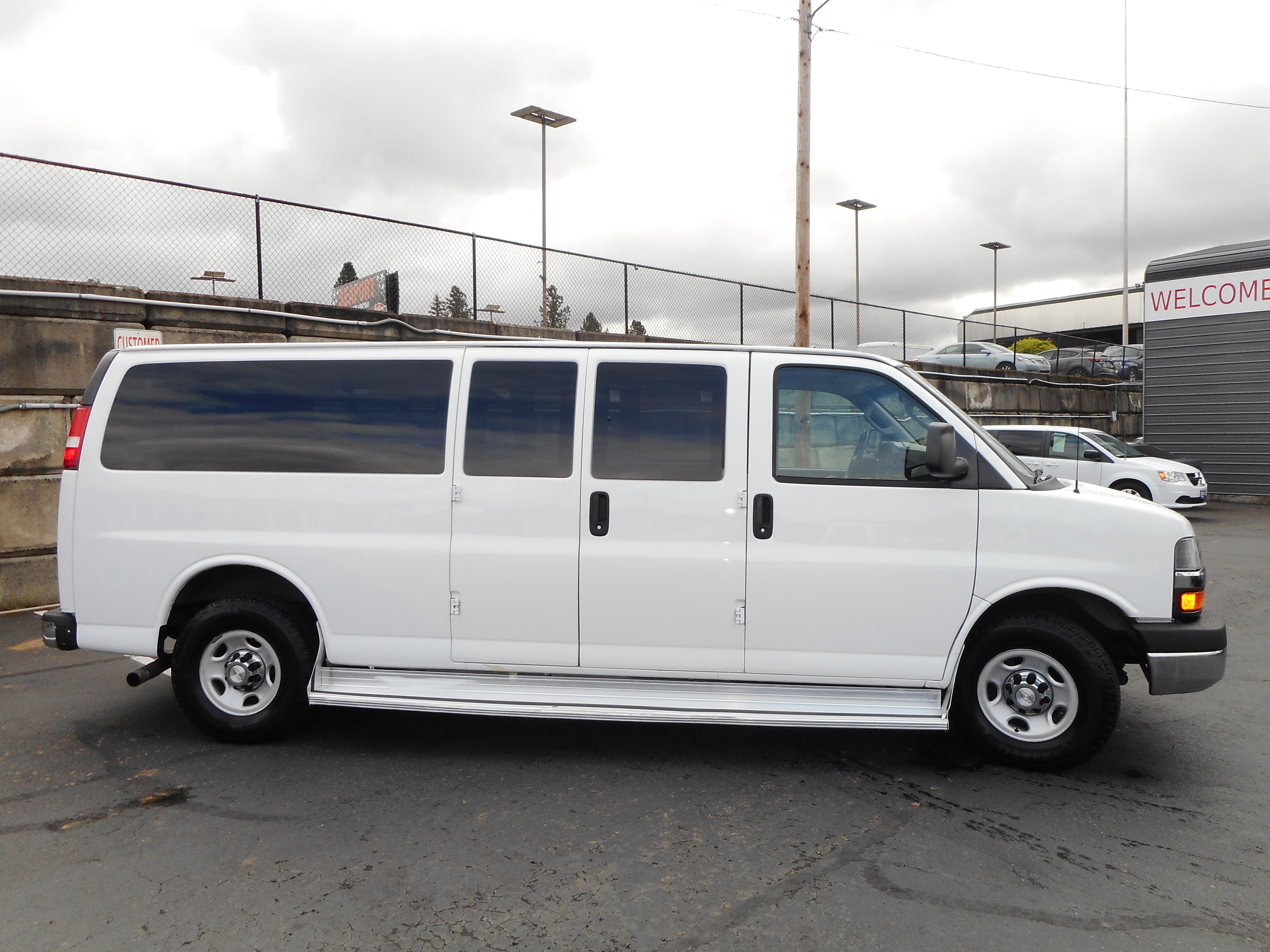Used 2016 Chevrolet Express 3500 LT w/ LT Preferred Equipment Group RWD image 6