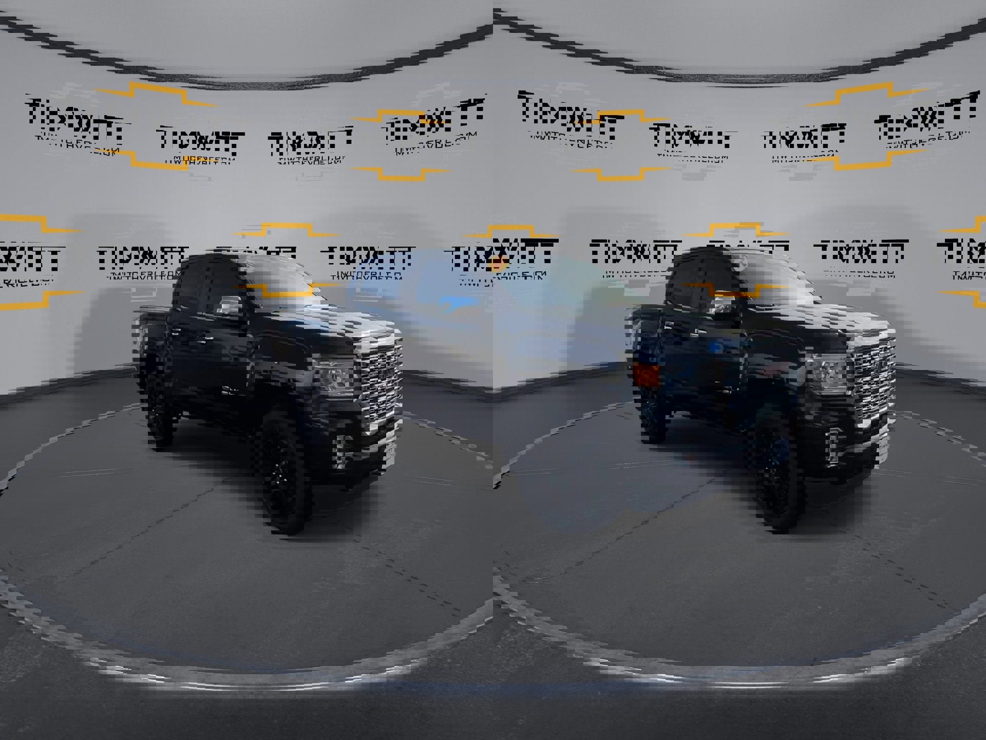 Used 2022 GMC Canyon Denali w/ Denali Black Edition Package image 3