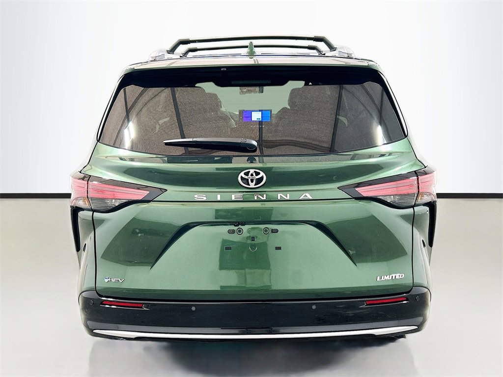 New 2026 Toyota Sienna Limited image 5
