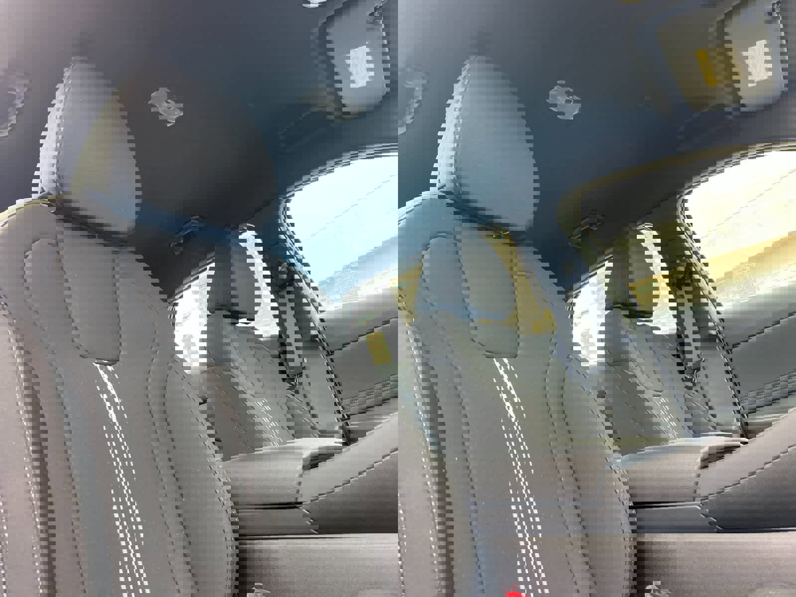 New 2025 Hyundai Elantra SEL image 17