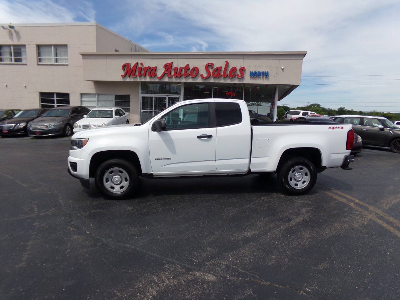 Used 2017 Chevrolet Colorado W/T w/ WT Convenience Package AWD/4WD image 1