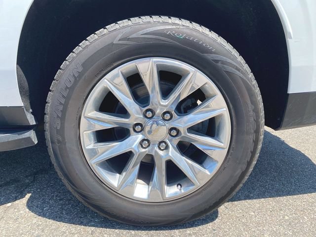 Used 2022 Chevrolet Suburban Premier AWD/4WD image 31