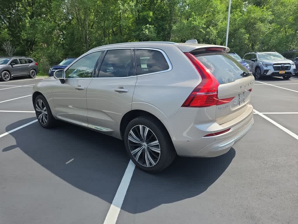 Used 2023 Volvo XC60 B5 Plus w/ Climate Package AWD/4WD image 4