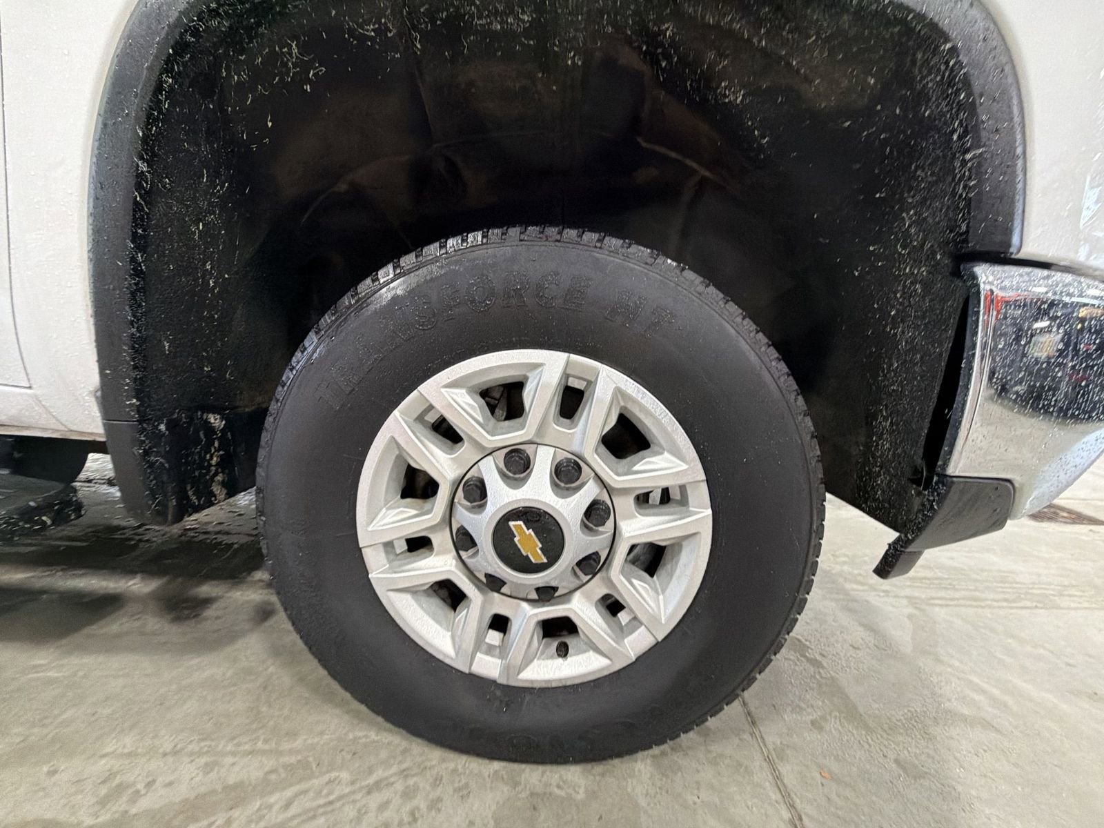 Used 2024 Chevrolet Silverado 2500 LT image 29