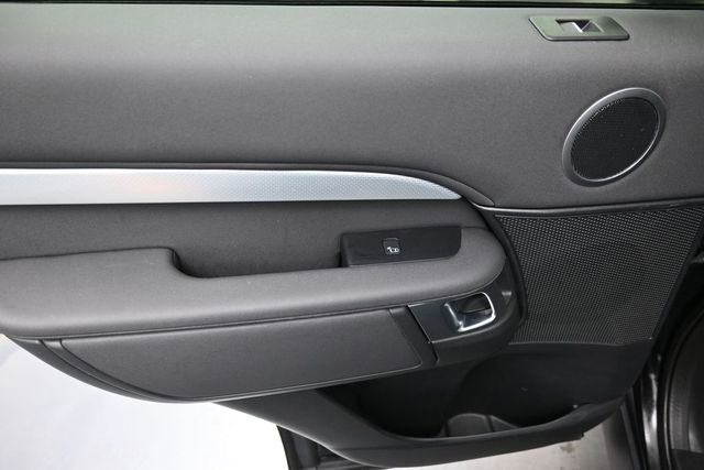 Used 2020 Land Rover Discovery Landmark AWD/4WD image 19