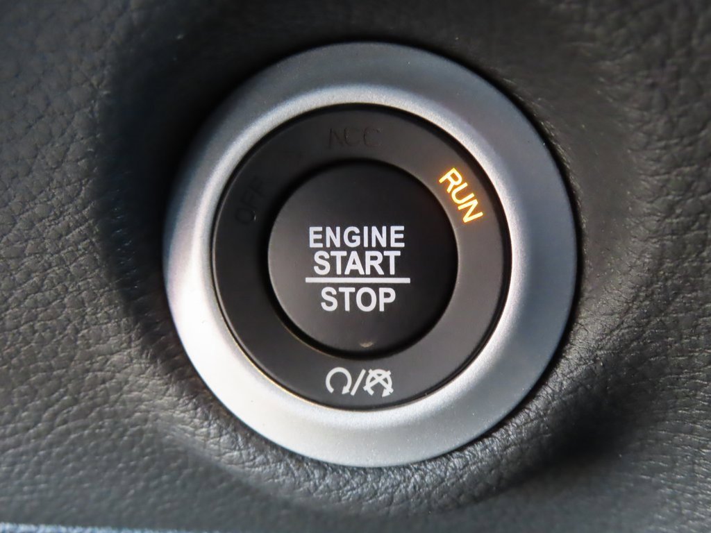 New 2026 Chrysler Pacifica Select image 12