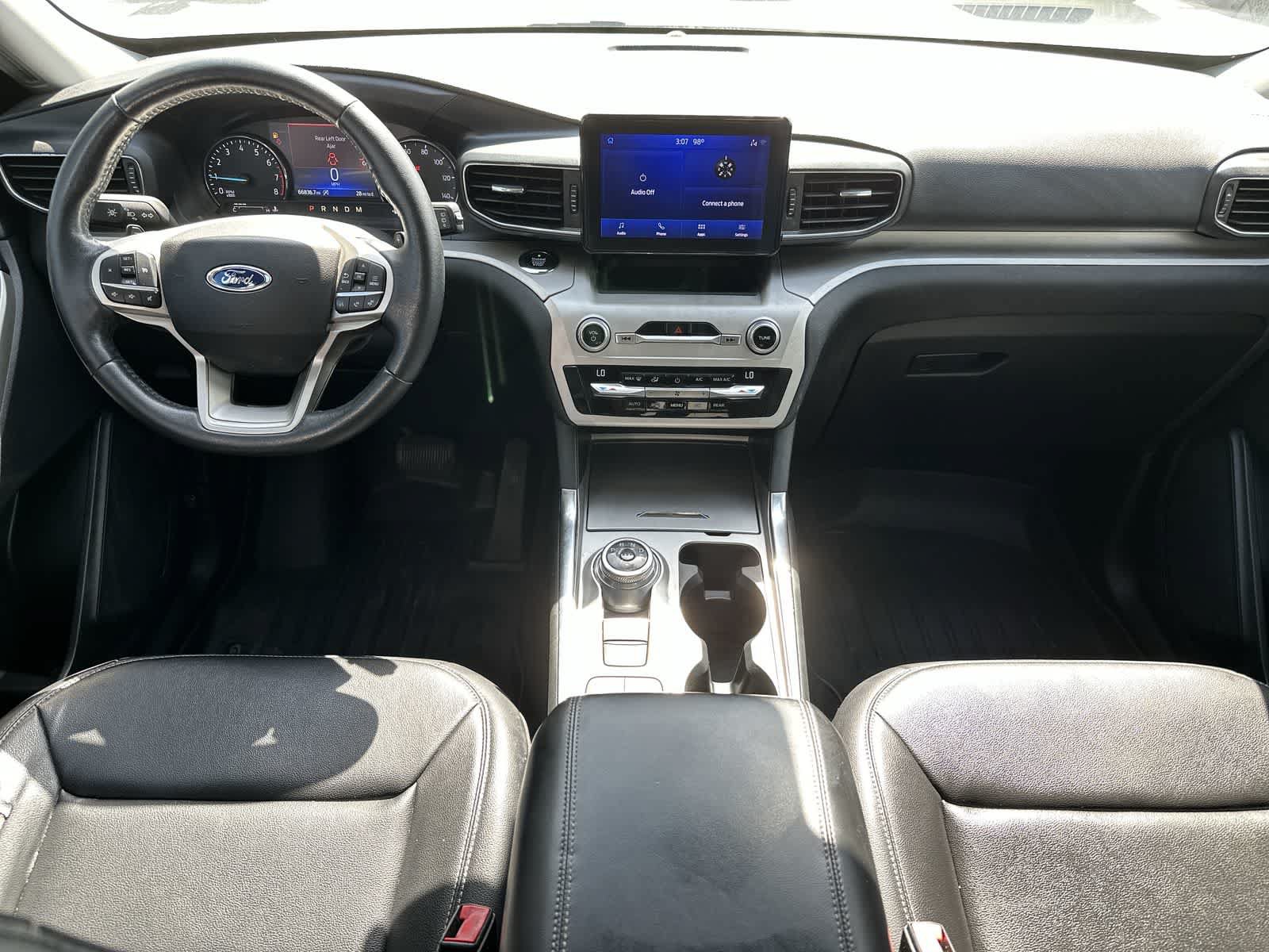 Used 2020 Ford Explorer XLT w/ Equipment Group 202A RWD image 19