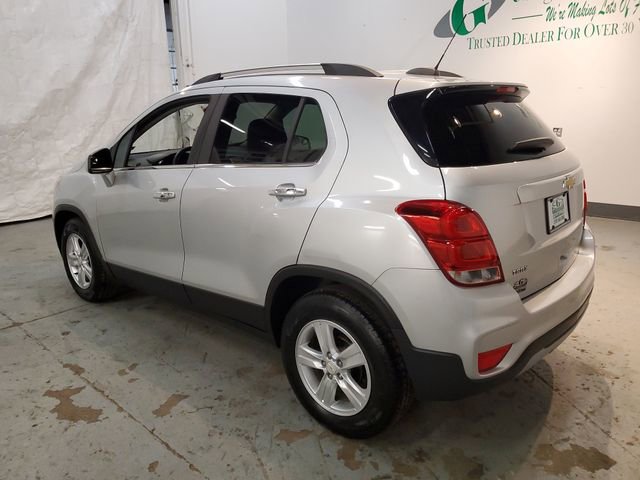 Used 2017 Chevrolet Trax LT w/ LT Convenience Package image 4