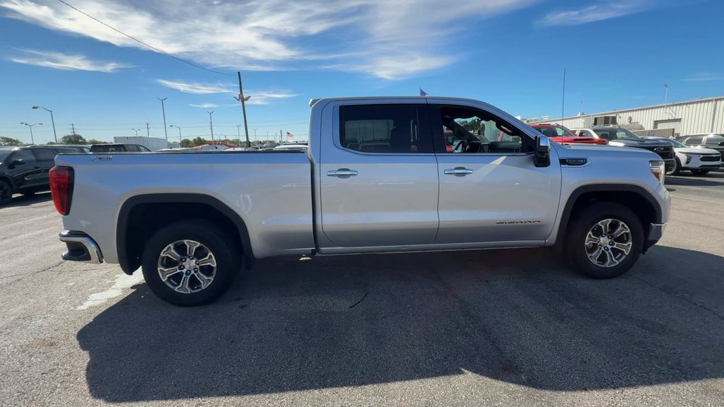 Used 2022 GMC Sierra 1500 SLT w/ X31 Off-Road Package AWD/4WD image 9