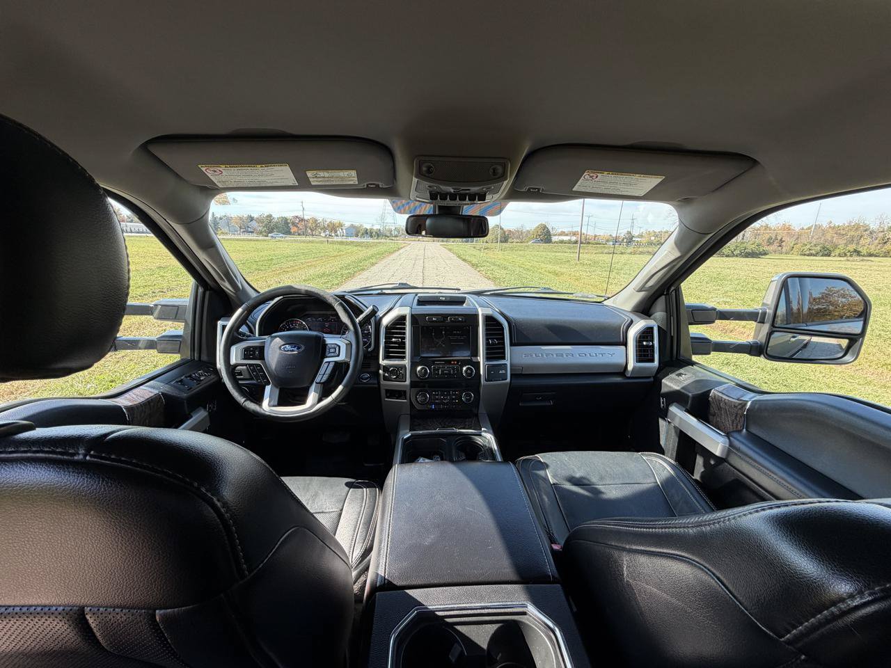 Used 2019 Ford F250 Lariat w/ Lariat Ultimate Package AWD/4WD image 40