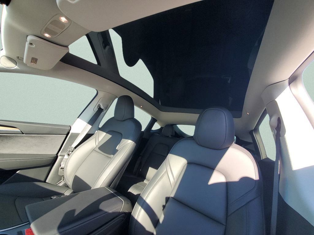 Used 2024 Tesla Model Y Performance image 20