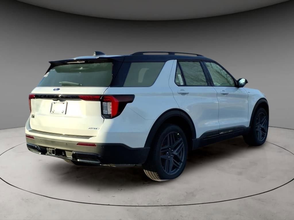 New 2026 Ford Explorer ST-Line w/ ST-Line Street Pack image 9