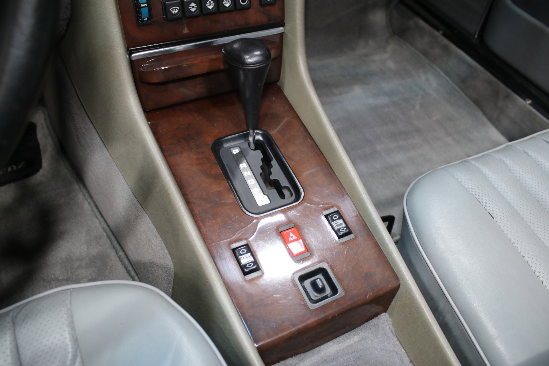 Used 1989 Mercedes-Benz 560 SL image 52