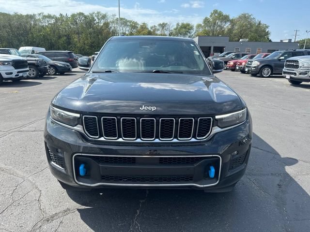 Used 2023 Jeep Grand Cherokee Overland AWD/4WD image 2