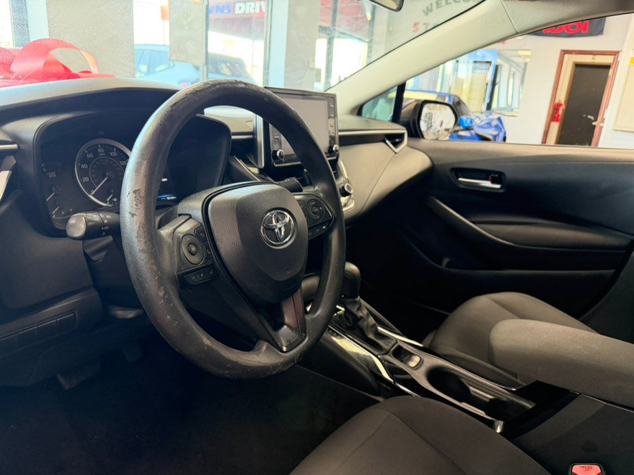 Used 2021 Toyota Corolla LE FWD image 14