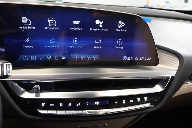 New 2026 Cadillac Lyriq V AWD/4WD image 16
