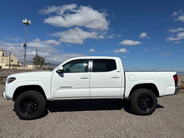 Used 2022 Toyota Tacoma SR5 RWD image 2