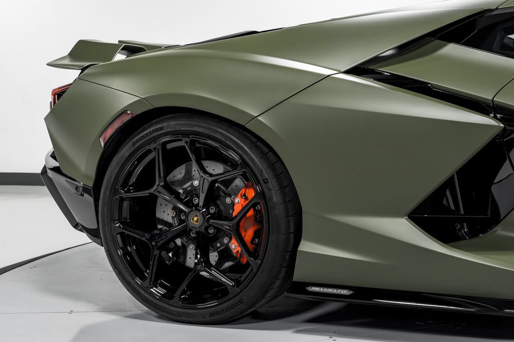 Used 2024 Lamborghini Revuelto AWD/4WD image 46