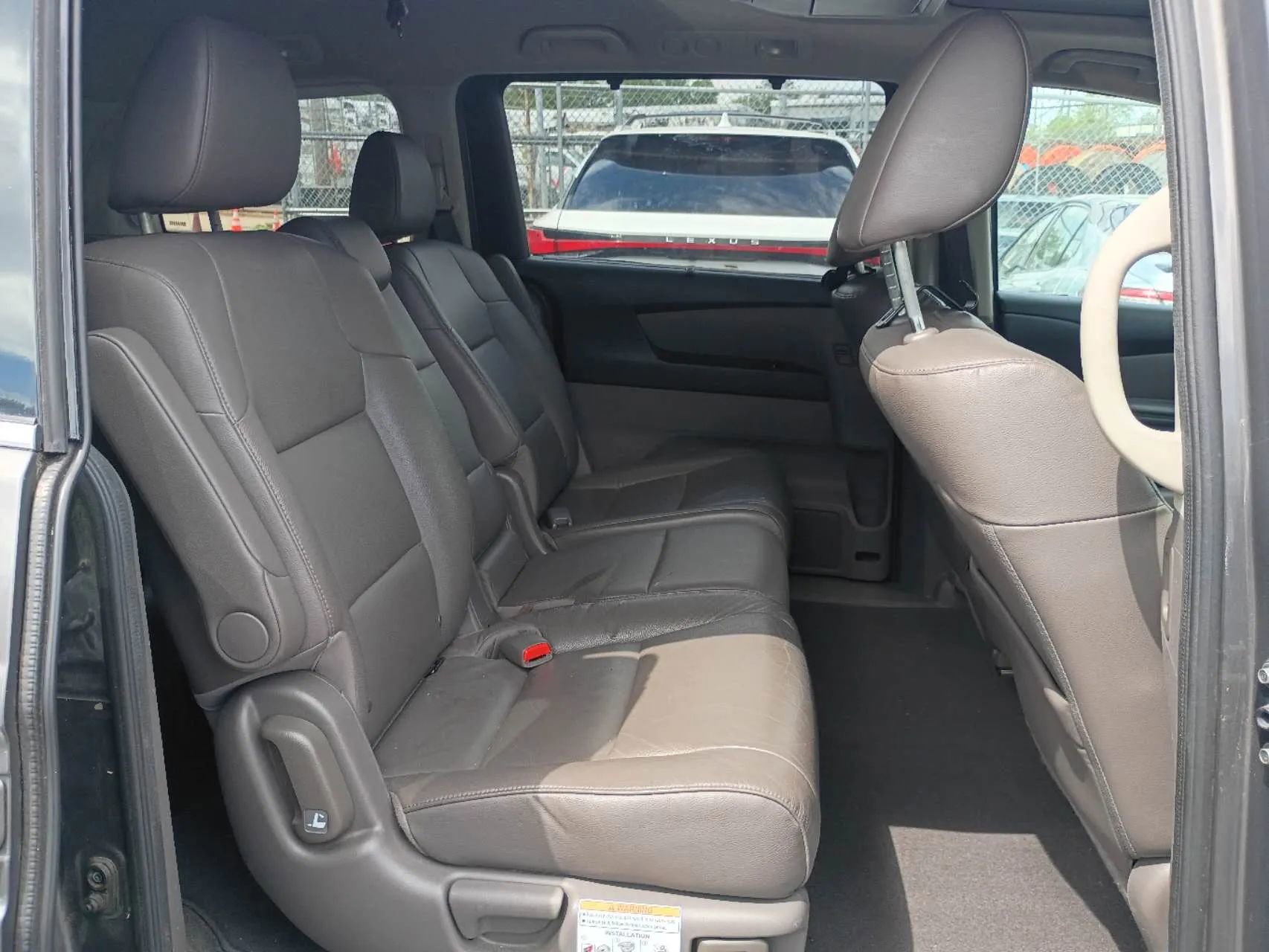 Used 2015 Honda Odyssey Touring Elite image 16