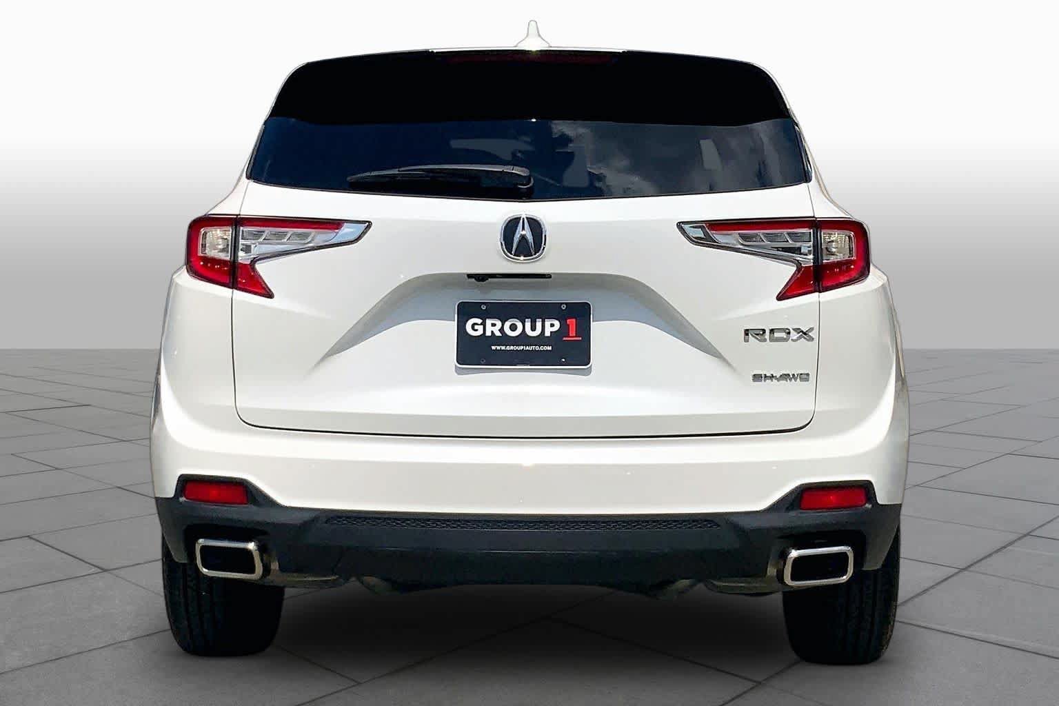 Used 2024 Acura RDX SH-AWD image 4