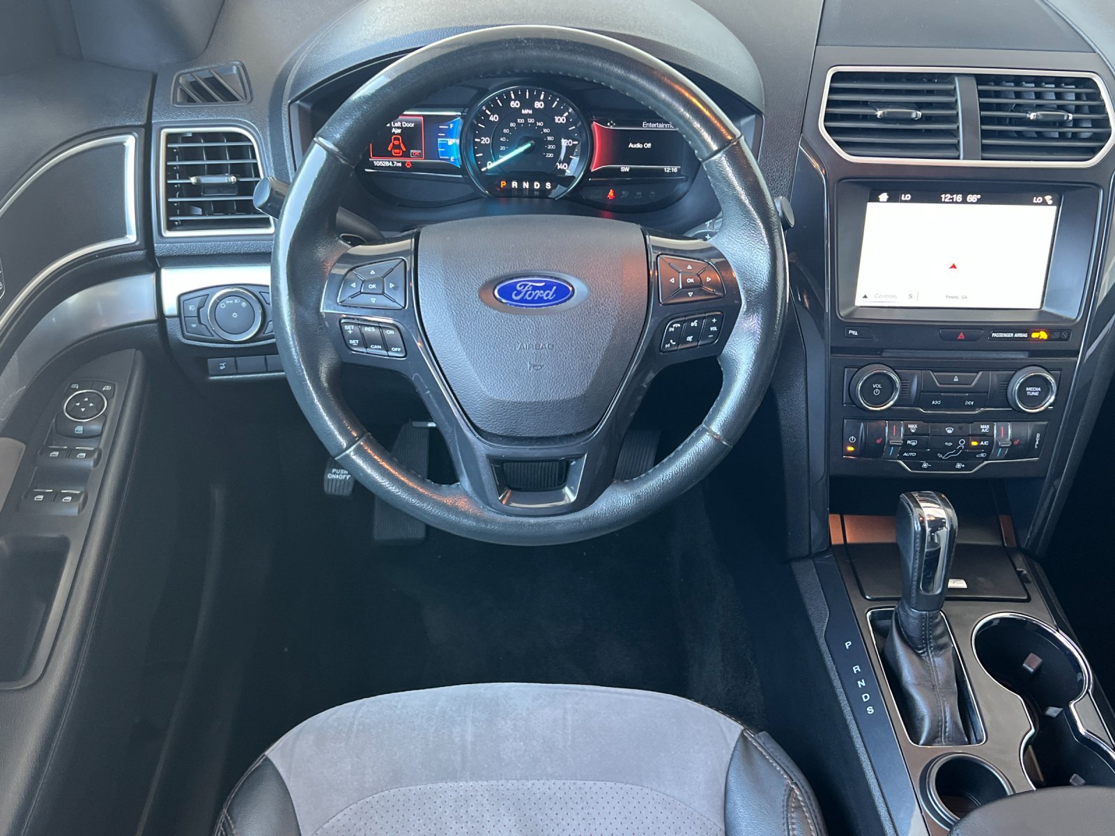 Used 2017 Ford Explorer XLT w/ Equipment Group 202A FWD image 14