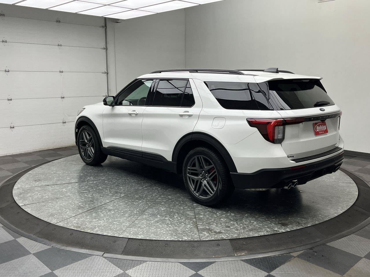 Used 2026 Ford Explorer ST w/ Sun And Sound Package AWD/4WD image 2