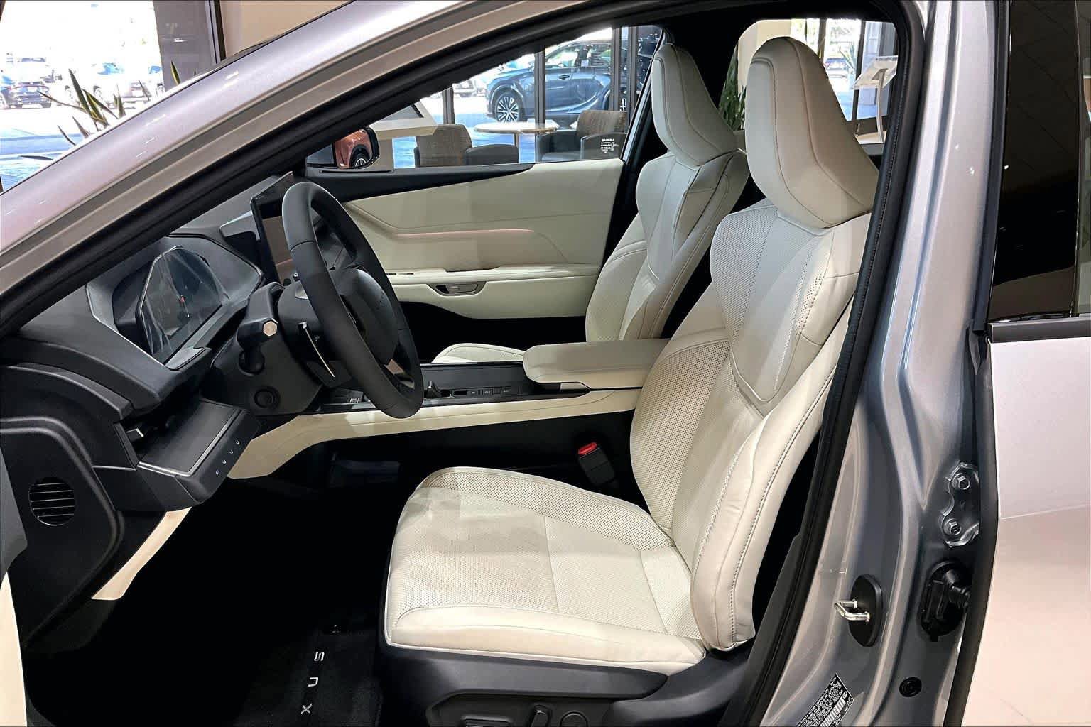New 2026 Lexus ES 350e FWD image 18
