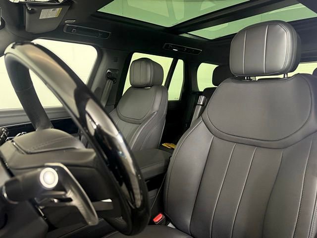New 2025 Land Rover Range Rover SE image 5