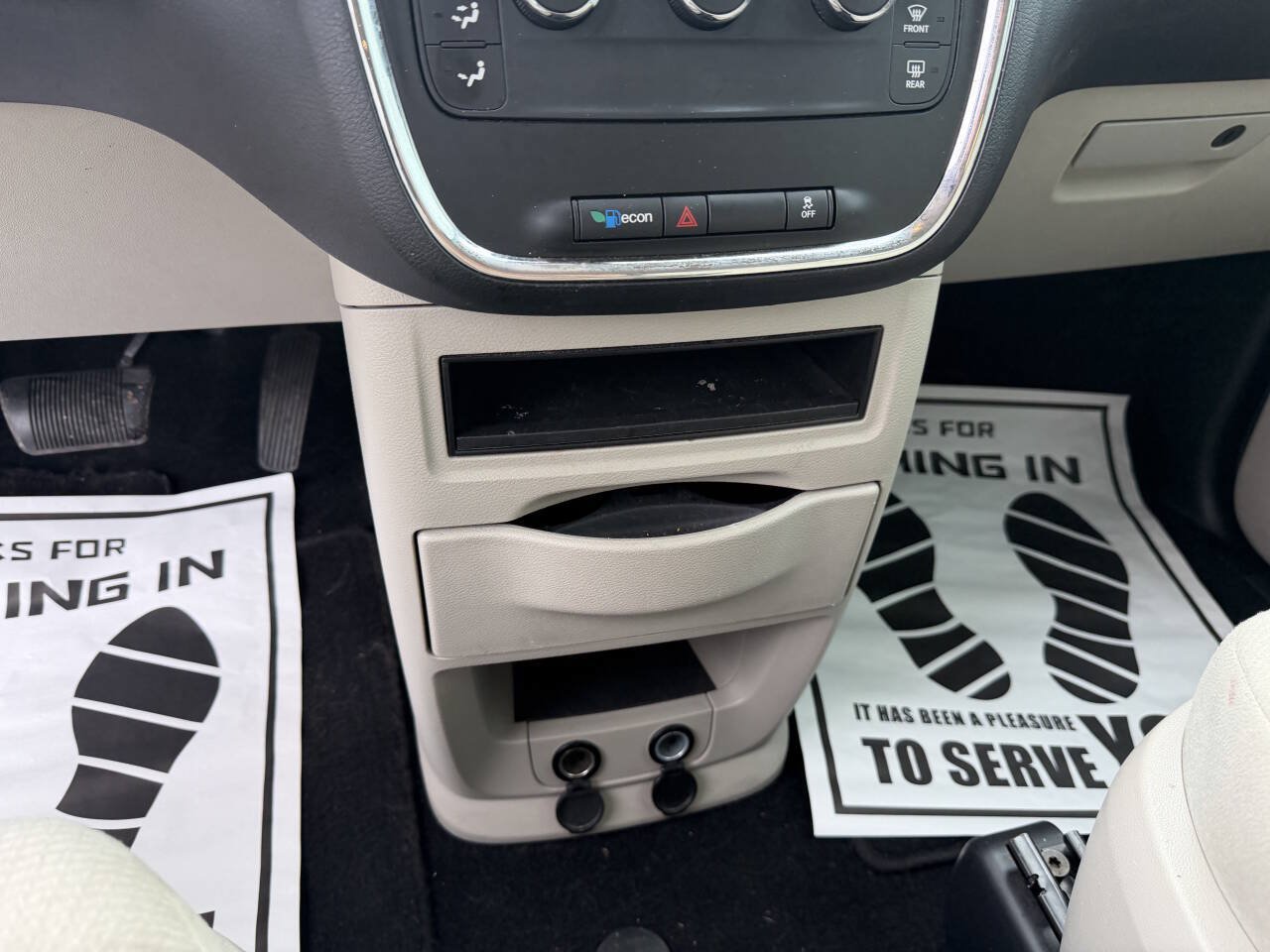 Used 2013 Dodge Grand Caravan American Value Package FWD image 24